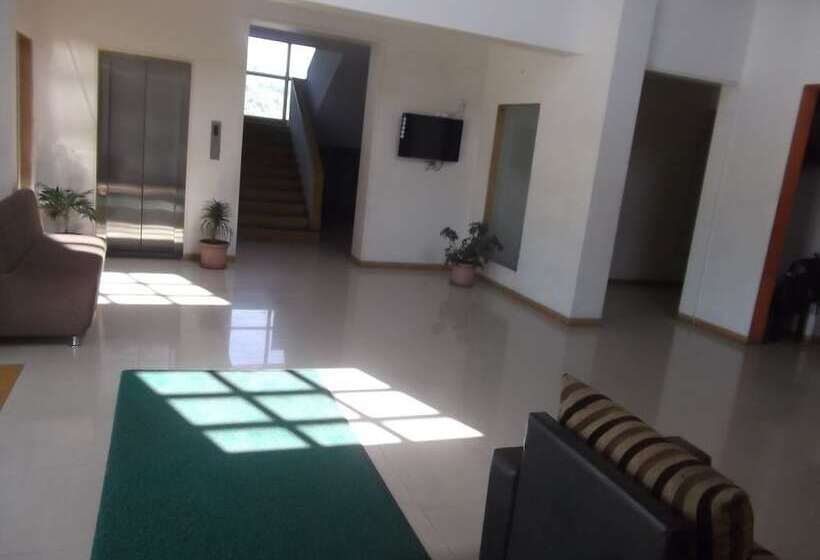 فندق Nisarg Lounge