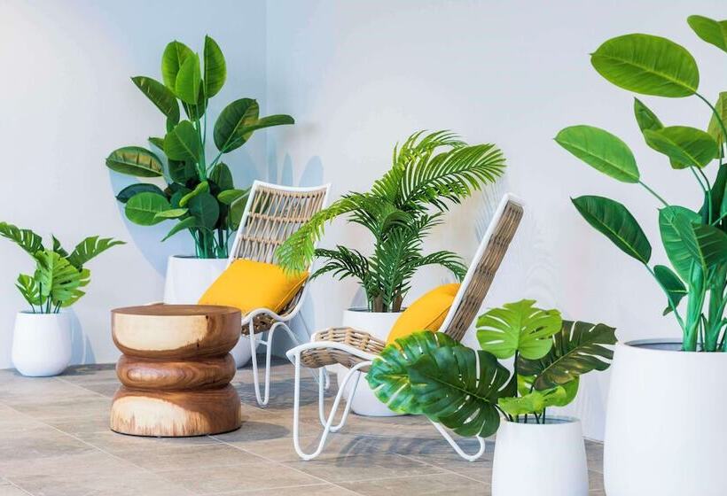 ホテル Oaks Cairns