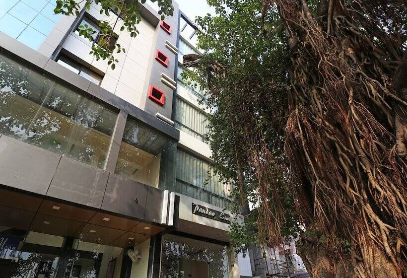 호텔 Pandav Inn By Oyo Rooms