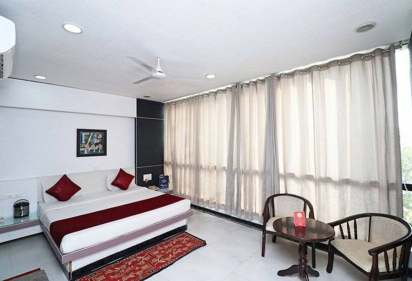 בית מלון כפרי Pandav Inn By Oyo Rooms