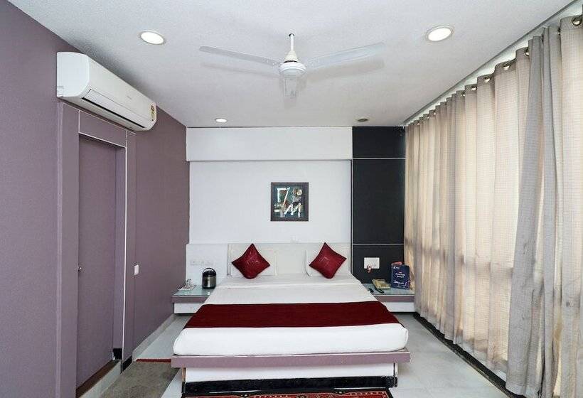 호텔 Pandav Inn By Oyo Rooms