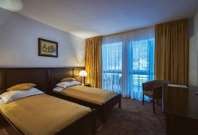 בית מלון כפרי & Restaurant Sofia