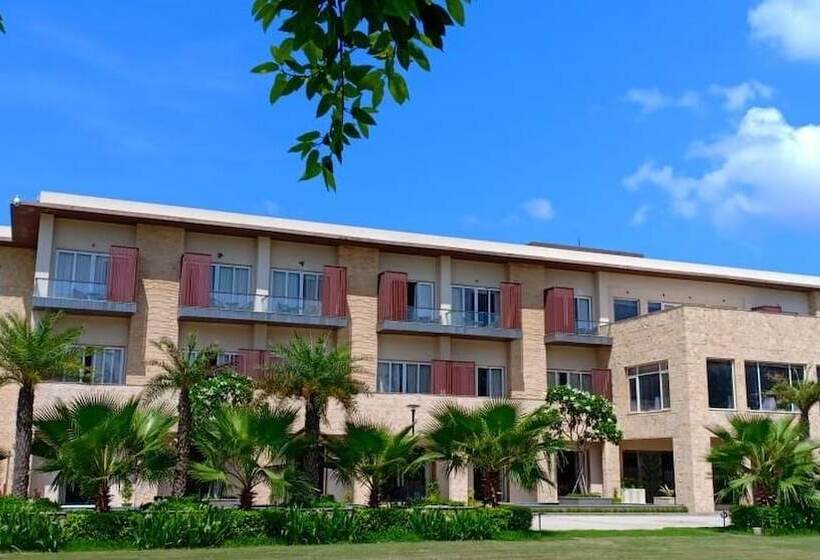 فندق Ritz Resort