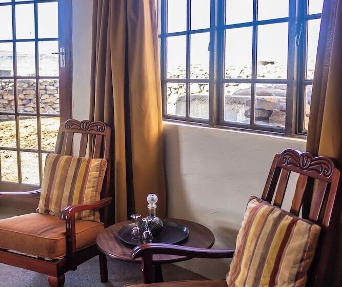 בית מלון כפרי Sani Mountain Escape