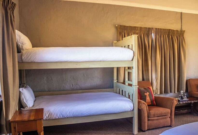 בית מלון כפרי Sani Mountain Escape