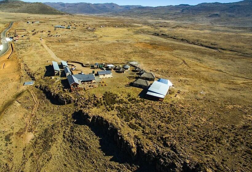 בית מלון כפרי Sani Mountain Escape