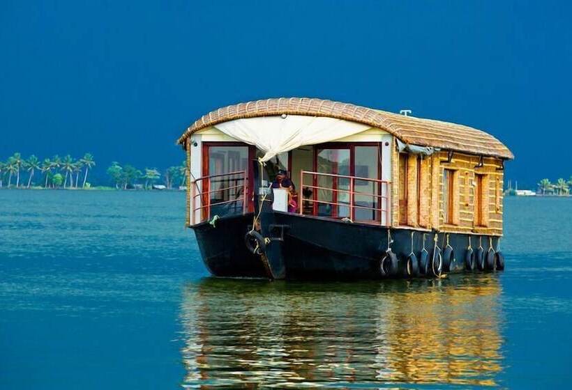 فندق Sreekrishna Houseboats