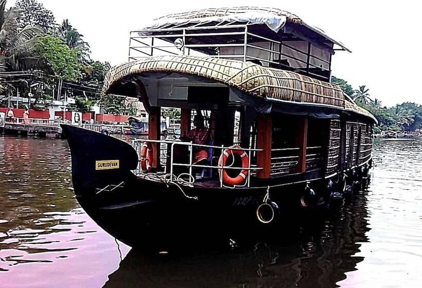 فندق Sreekrishna Houseboats