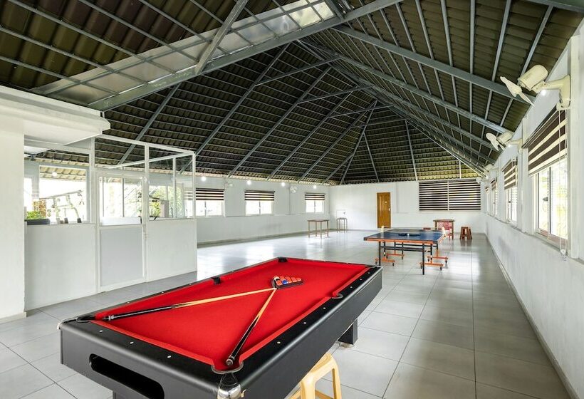 酒店 Star Emirates Luxury Resort And Spa, Munnar