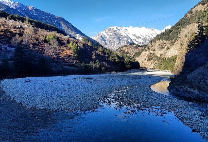 בית מלון כפרי The Devdwar Yoga Resort, Uttarkashi