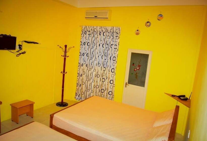 فندق The Senaro Holiday Inn