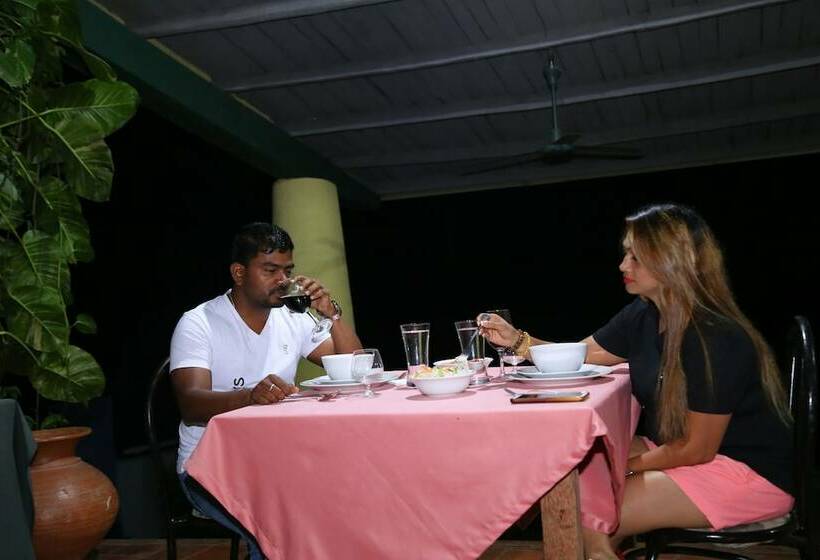 فندق Tulip Of Ceylon