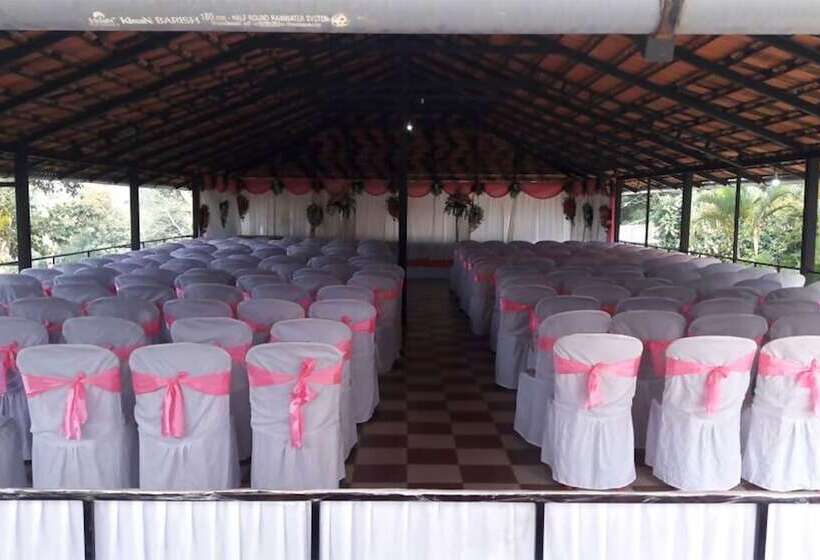 La Flora Beverly Hill Resort