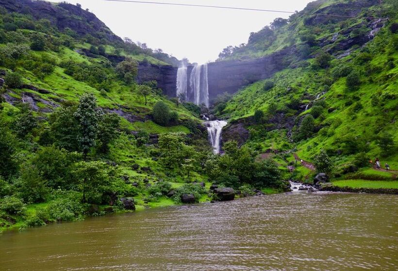 Manas Resort With Petting Zoo