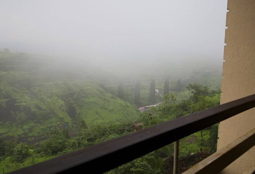 Manas Resort With Petting Zoo