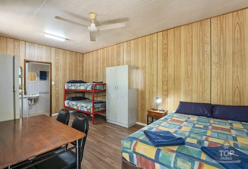 مُتل Riverview Tourist Village