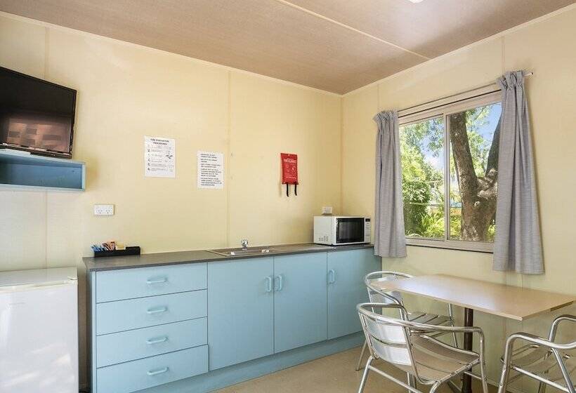 مُتل Riverview Tourist Village