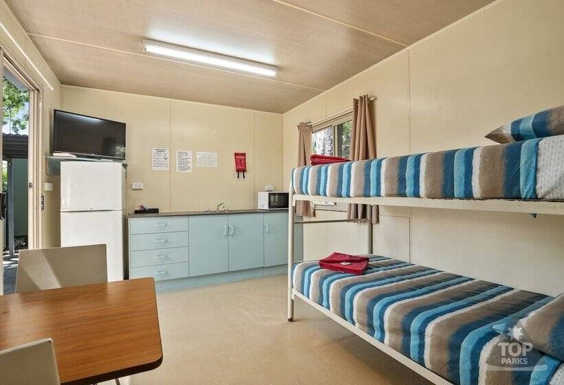 مُتل Riverview Tourist Village