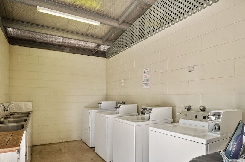 مُتل Riverview Tourist Village