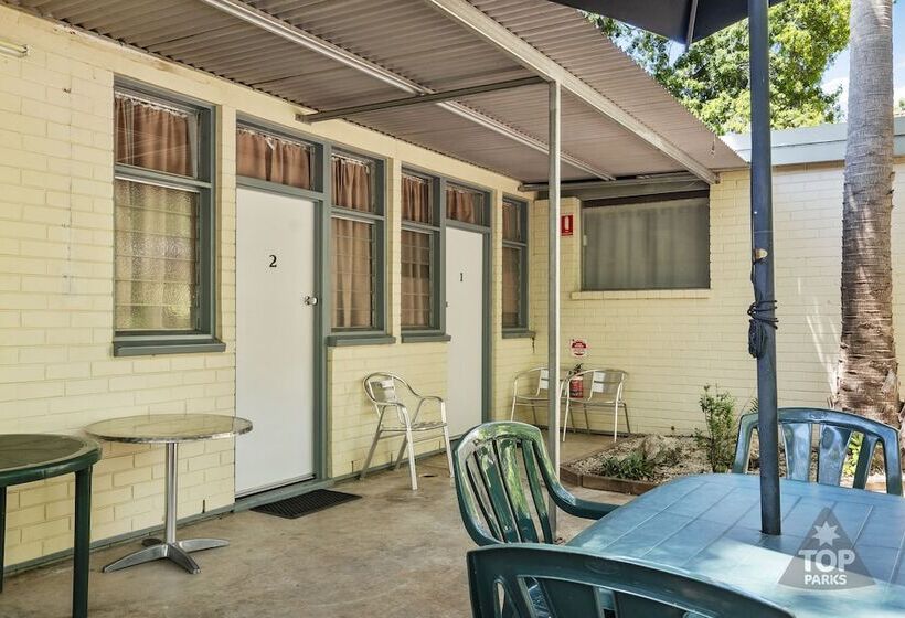 مُتل Riverview Tourist Village