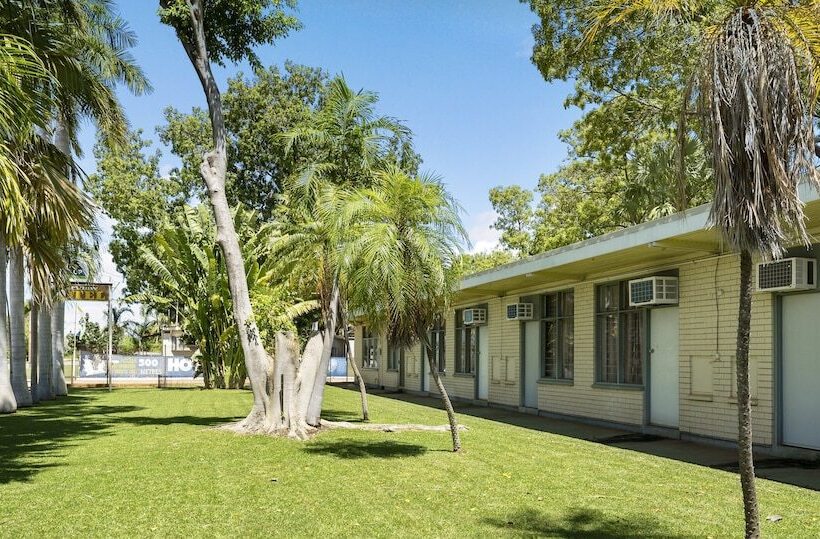 مُتل Riverview Tourist Village