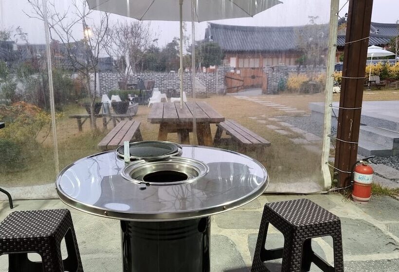 Navillera Hanok Pension