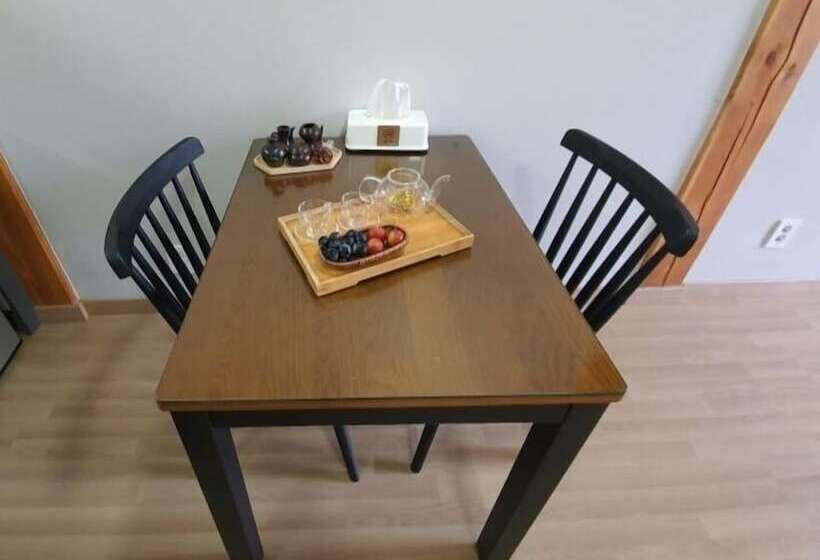 Navillera Hanok Pension