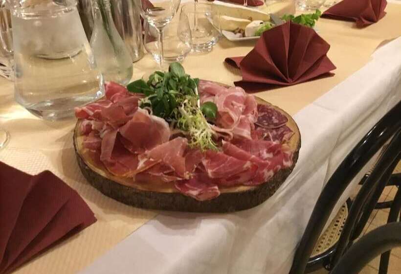 膳宿费 Le Grand Joly