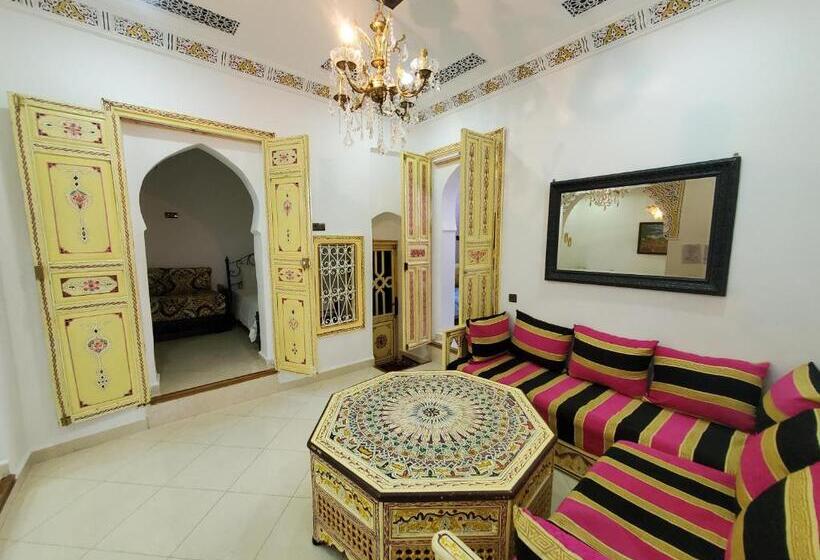 پانسیون Blue City