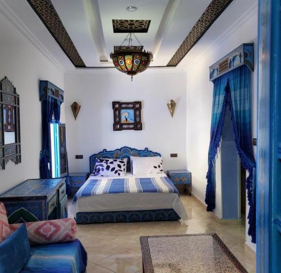 پانسیون Blue City