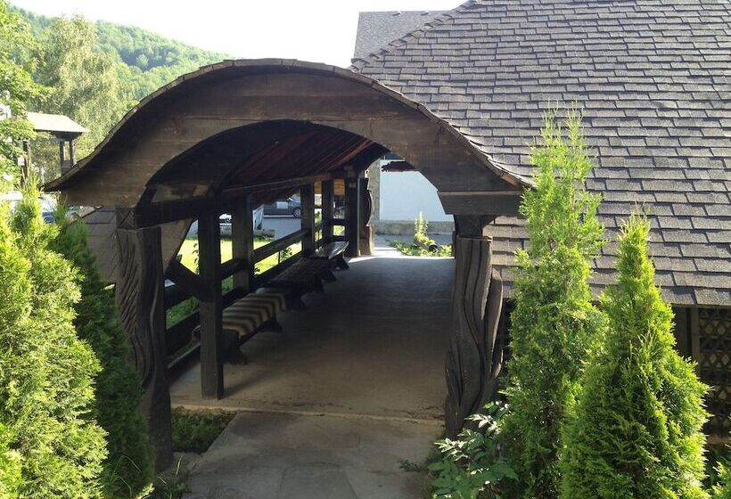 Пансион Casa Octavian