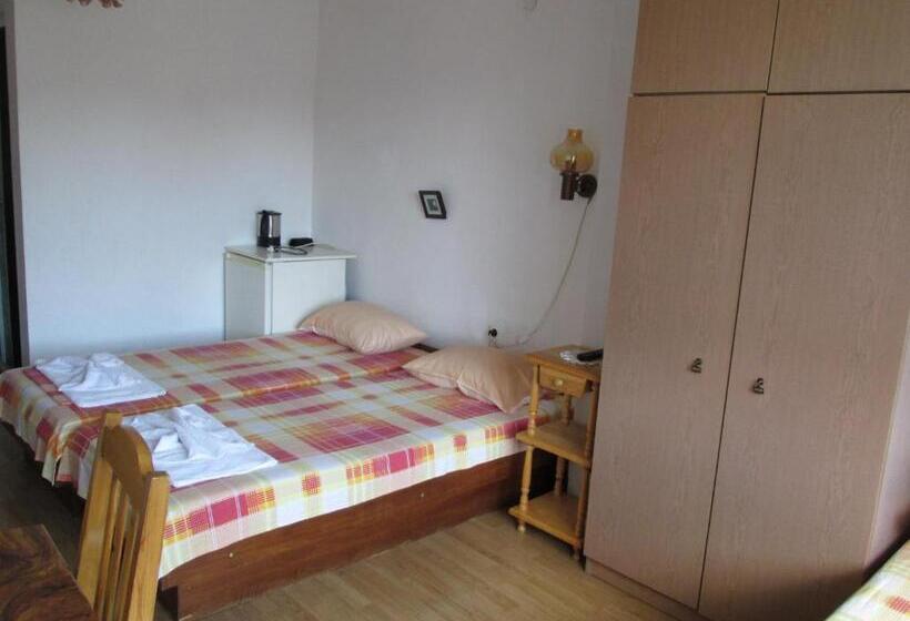 پانسیون Guest House Plada View
