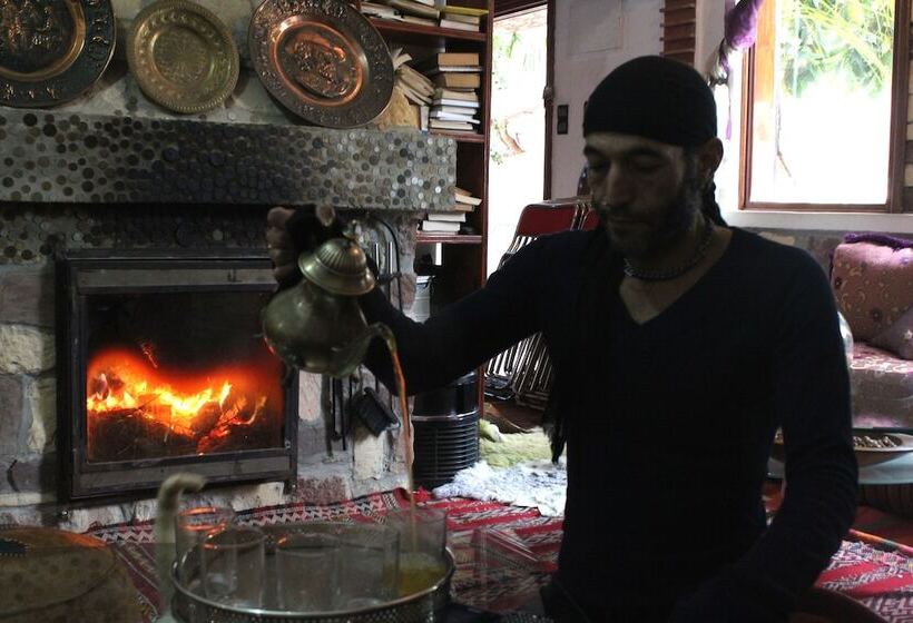 پانسیون Maison D'hotes Ait Bou Izryane