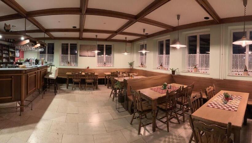 膳宿费 Rožmberk Inn