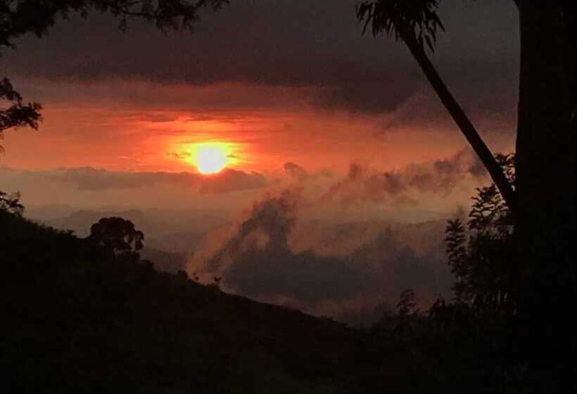 ペンション The Fortress Balumgala