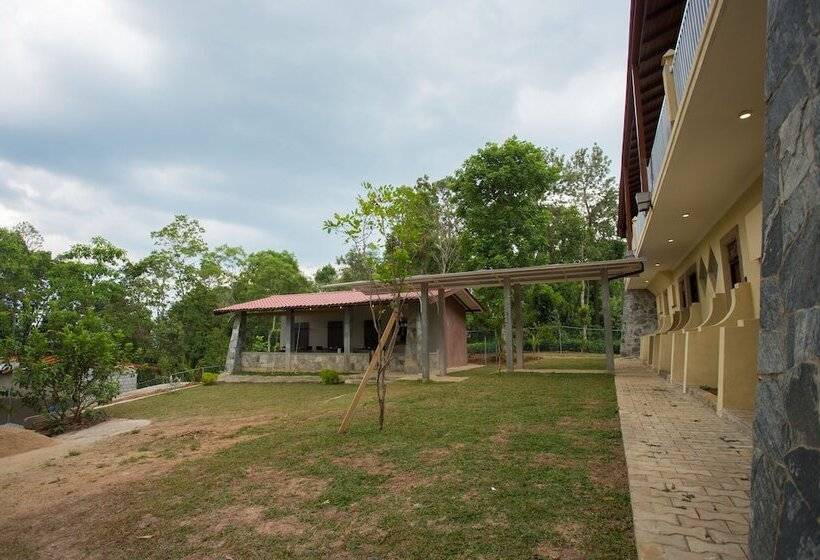 بنسيون The Fortress Balumgala