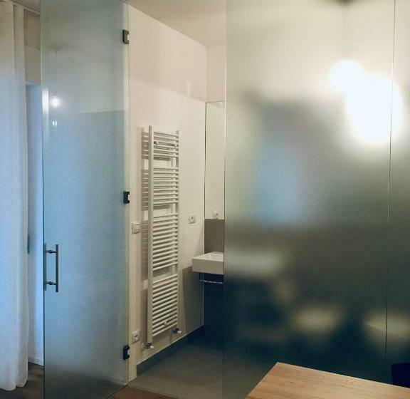 פנסיון V Suite