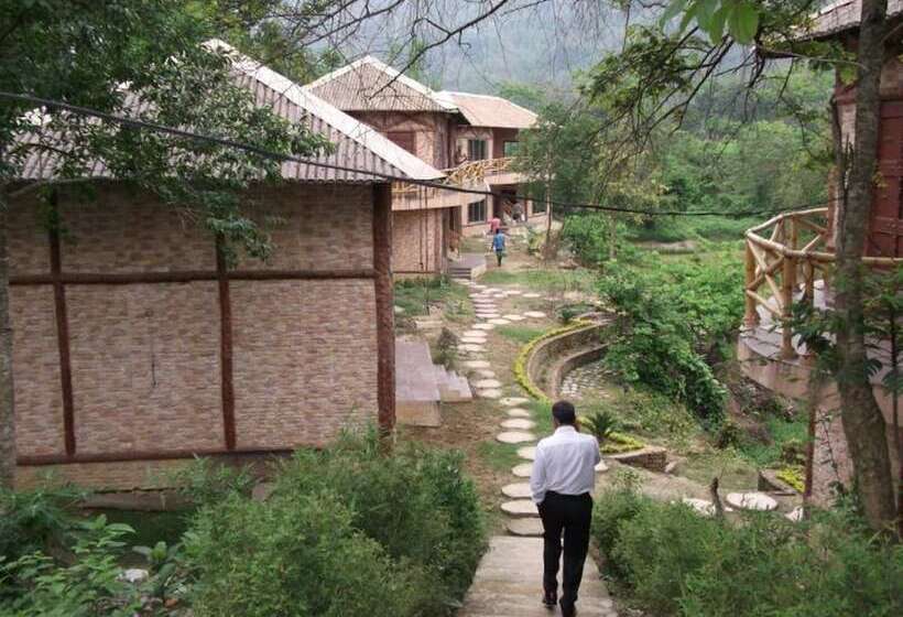 Summit Green Lake Tea Resort & Spa