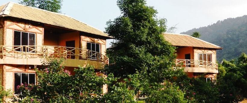 Summit Green Lake Tea Resort & Spa