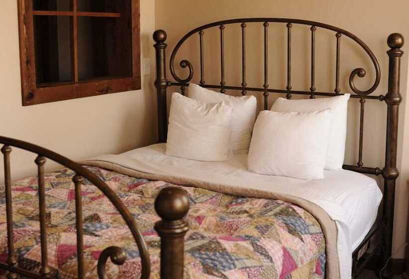 Chateau Avalon Hotel & Spa