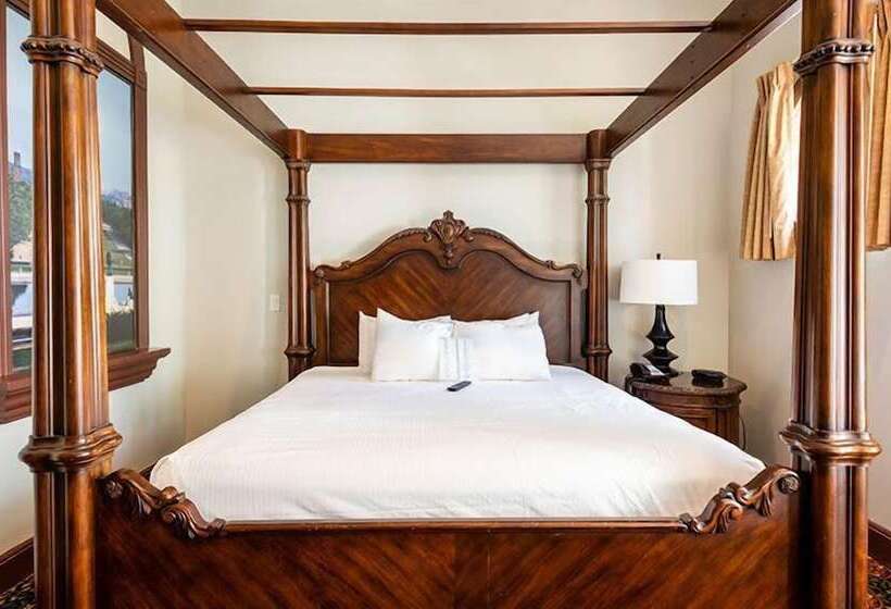 Chateau Avalon Hotel & Spa