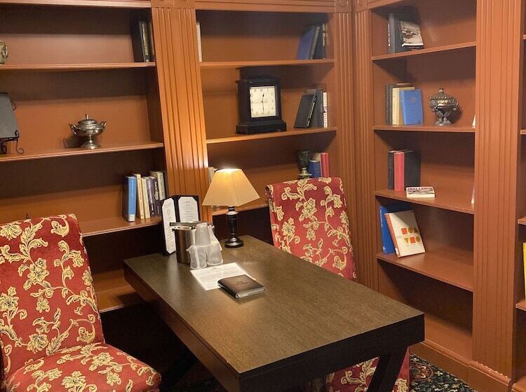 Chateau Avalon Hotel & Spa