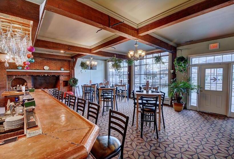 Colonial Motel And Spa