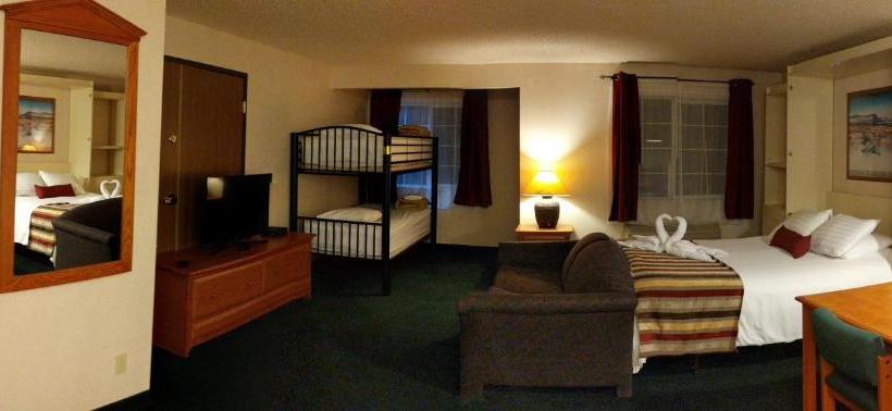 ホテル 3 Peaks Lodge