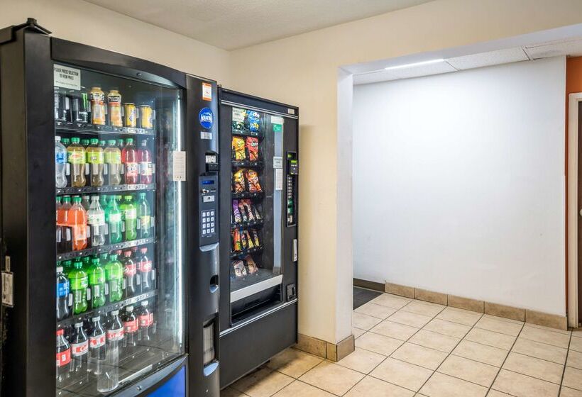 בית מלון כפרי Americas Best Value Inn & Suites Brunswick