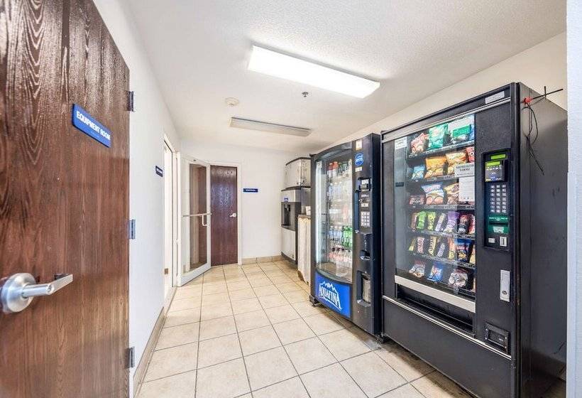 בית מלון כפרי Americas Best Value Inn & Suites Brunswick