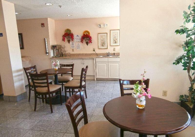 فندق Americas Best Value Inn & Suites Mcdonough