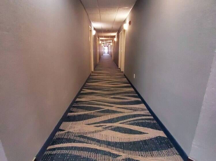 فندق Americas Best Value Inn & Suites Racine