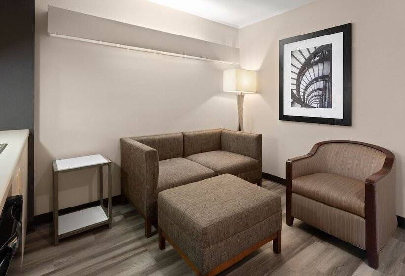 فندق Americas Best Value Inn & Suites Racine
