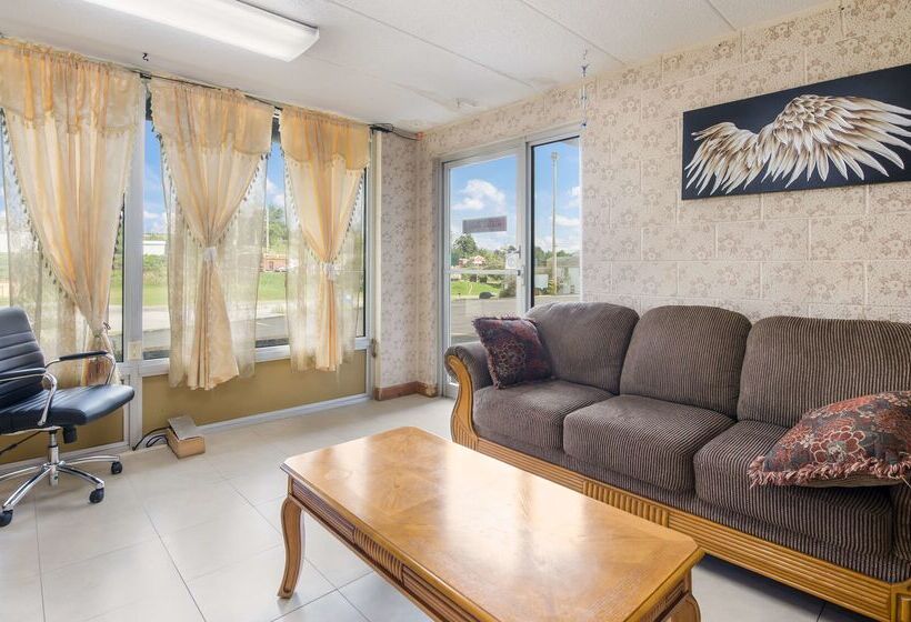 בית מלון כפרי Americas Best Value Inn Wytheville